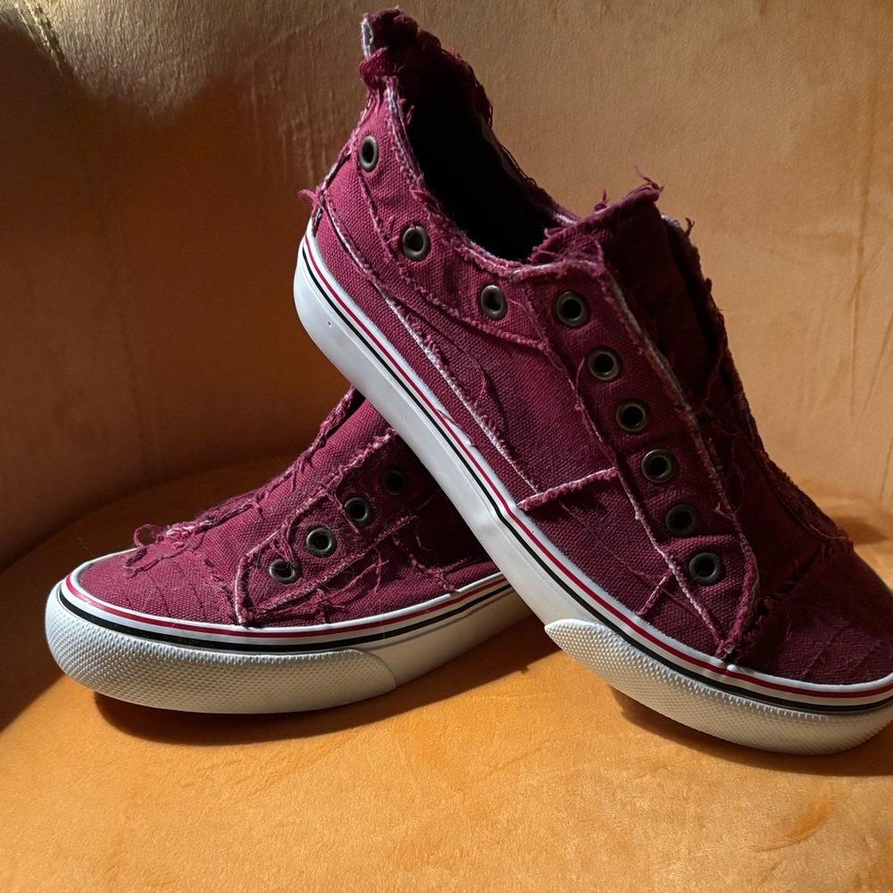 Women's Burgundy Canvas Sneakers